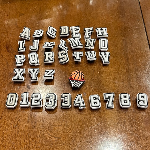 Assorted Letters And Numbers Croc Jibits! - Picture 1 of 1